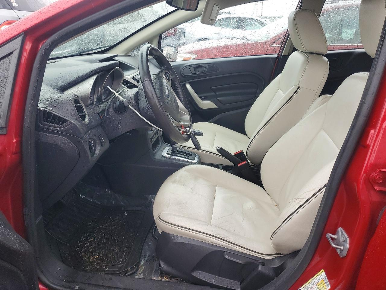 2012 FORD FIESTA SES photo 7