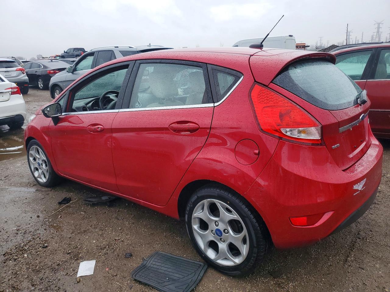 2012 FORD FIESTA SES photo 2