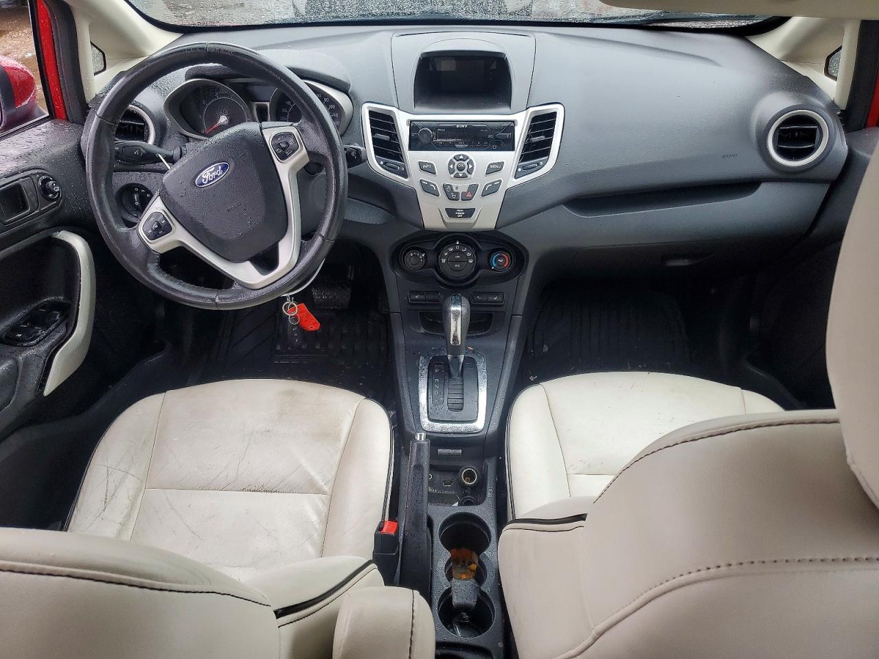 2012 FORD FIESTA SES photo 8