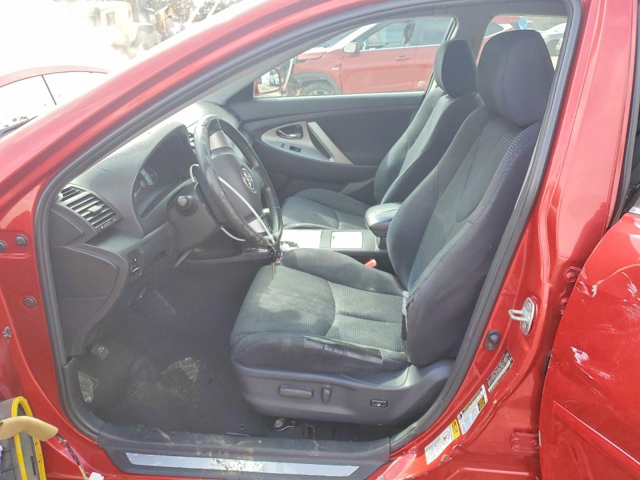 2010 TOYOTA CAMRY SE photo 13