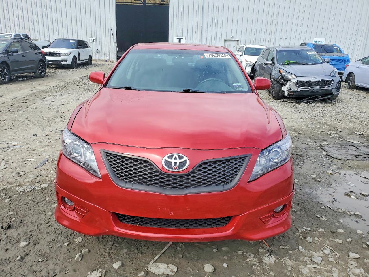 2010 TOYOTA CAMRY SE photo 9