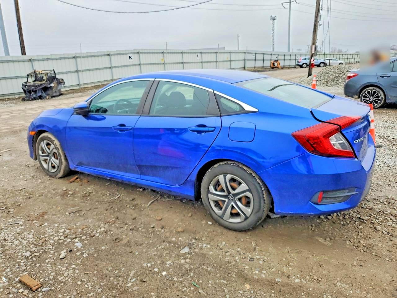 2017 HONDA CIVIC LX photo 3
