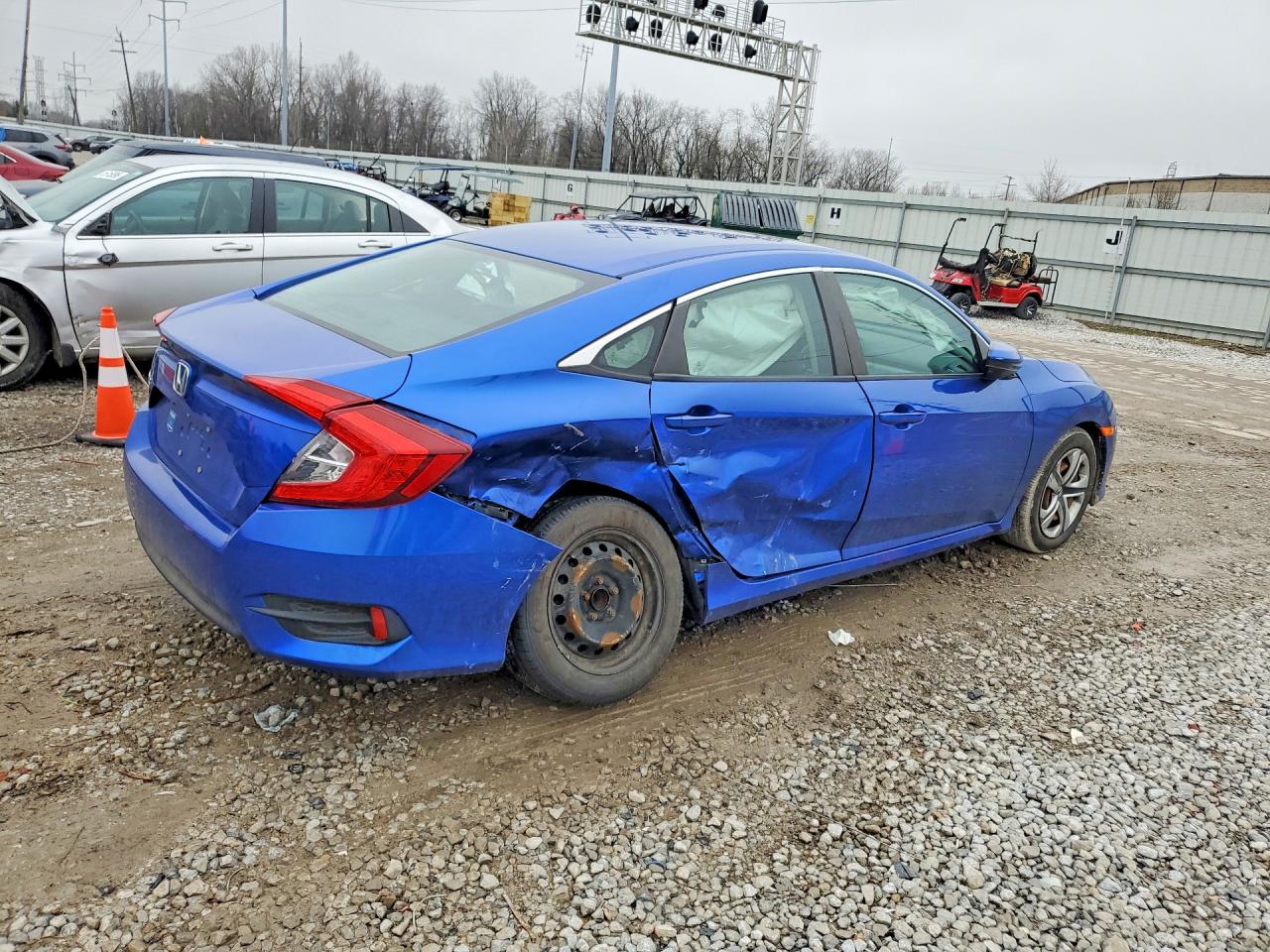 2017 HONDA CIVIC LX photo 5