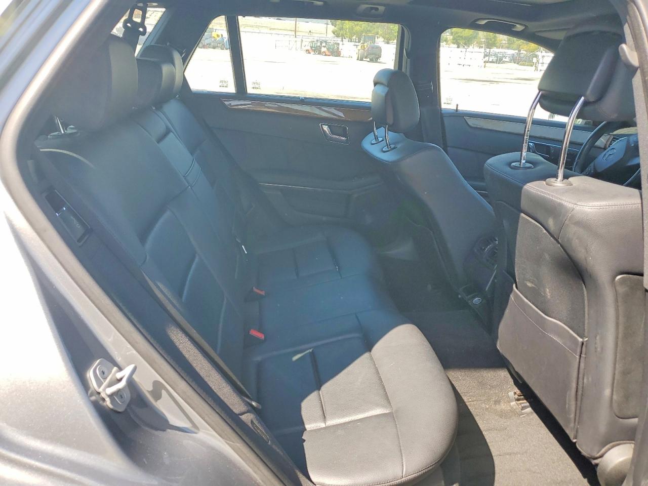 2011 MERCEDES-BENZ E 350 4MATIC WAGON photo 28