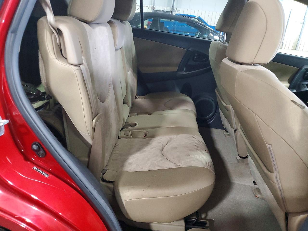 2012 TOYOTA RAV4 BASE photo 11