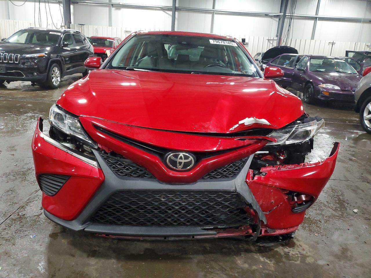 2019 TOYOTA CAMRY SE photo 9