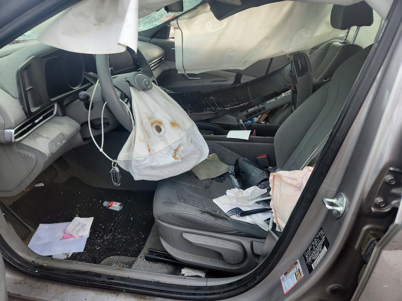 2023 HYUNDAI ELANTRA SEL photo 19