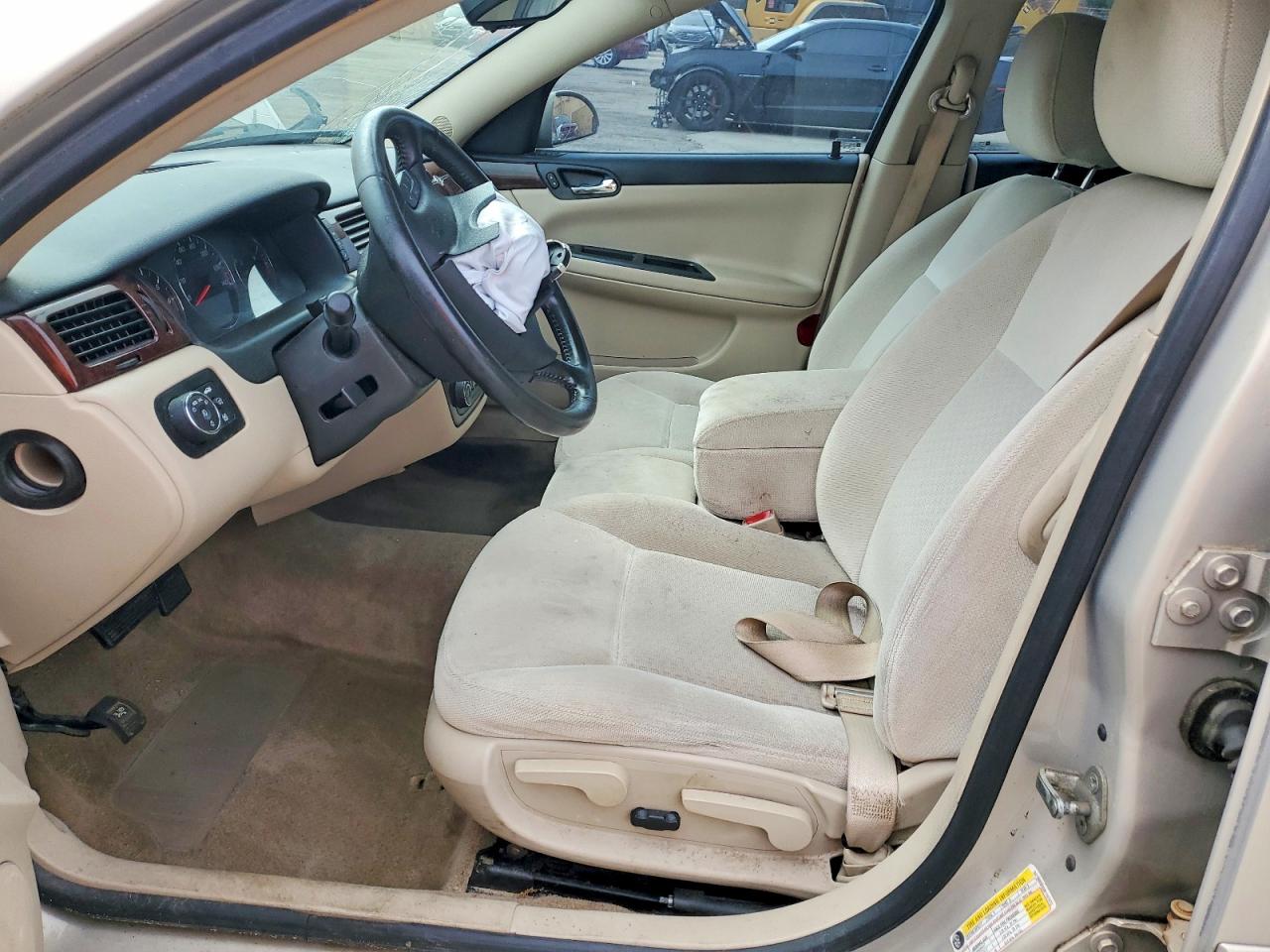 2011 CHEVROLET IMPALA LT photo 13