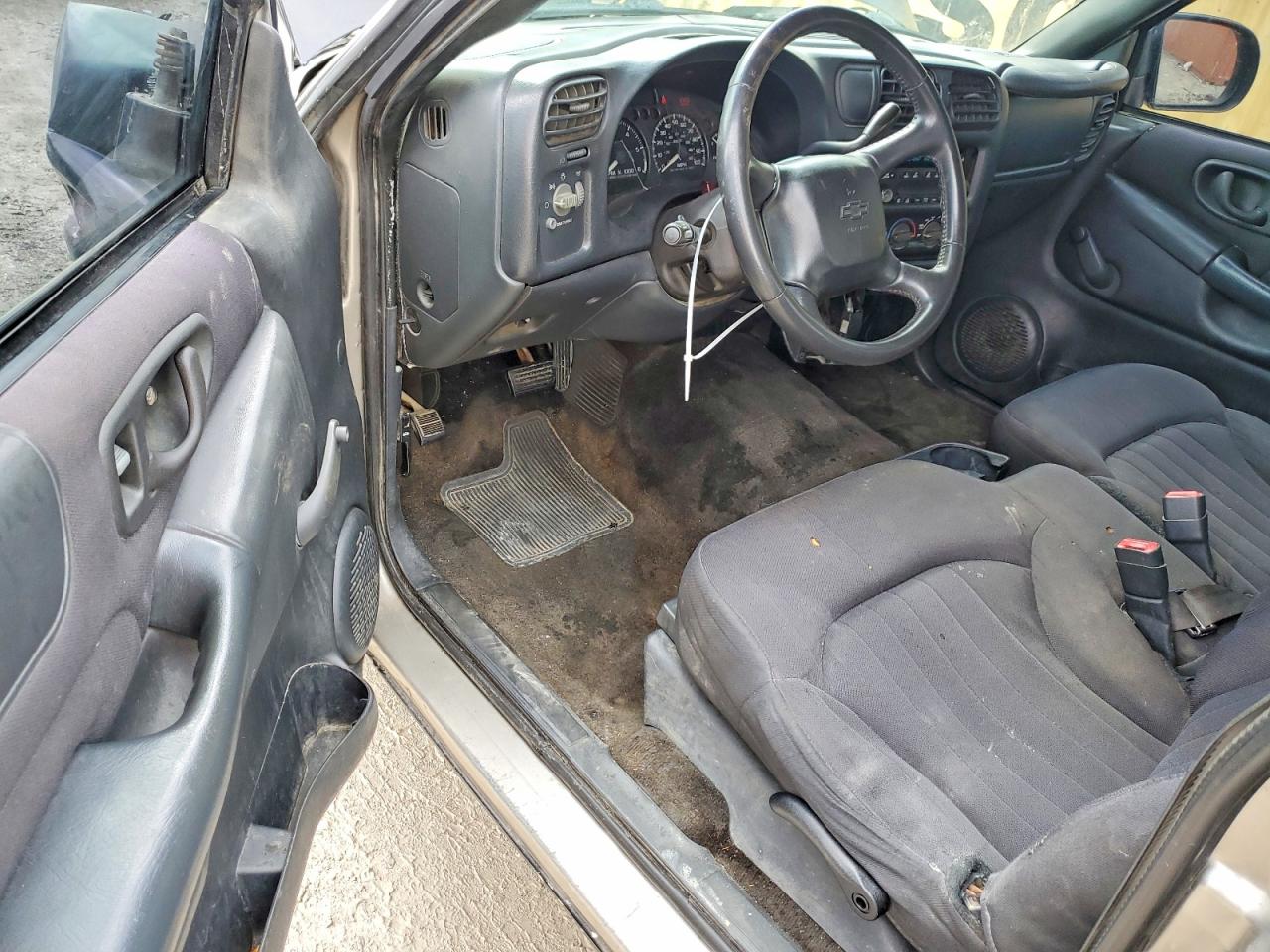 2003 CHEVROLET S TRUCK S10 photo 8