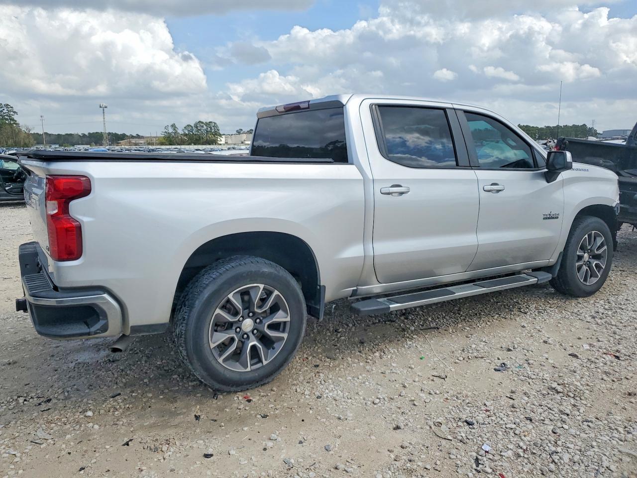 2021 CHEVROLET SILVERADO C1500 LT photo 5
