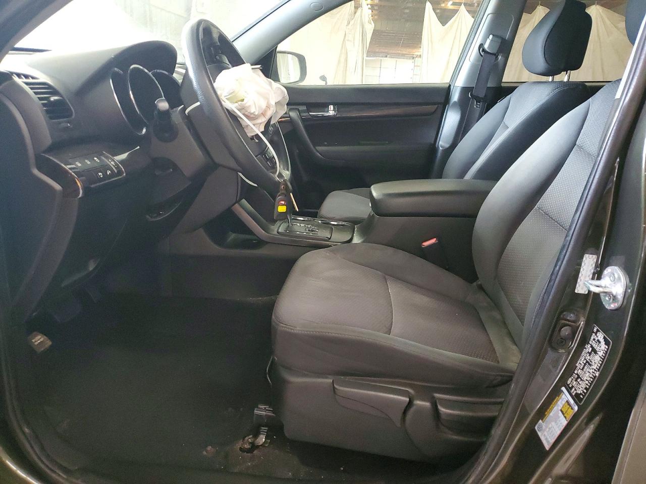2011 KIA SORENTO LX photo 13