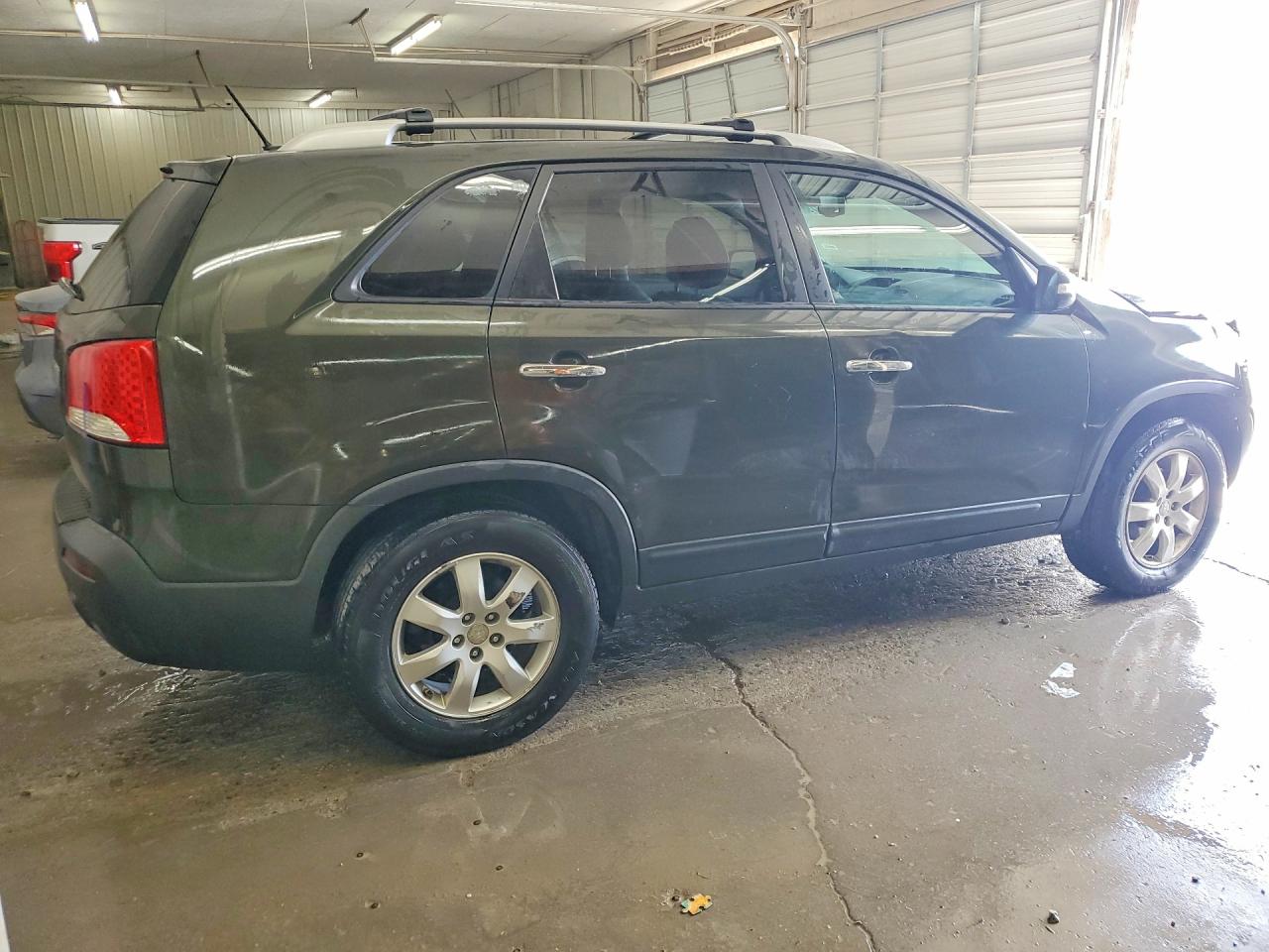 2011 KIA SORENTO LX photo 5