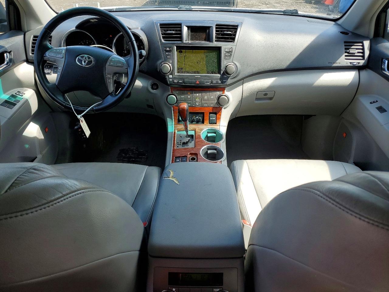 2010 TOYOTA HIGHLANDER LIMITED photo 8