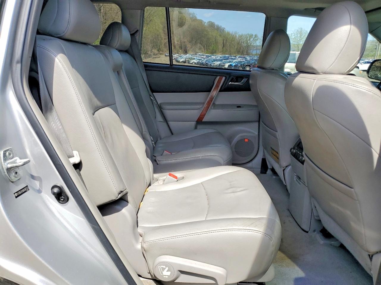 2010 TOYOTA HIGHLANDER LIMITED photo 11