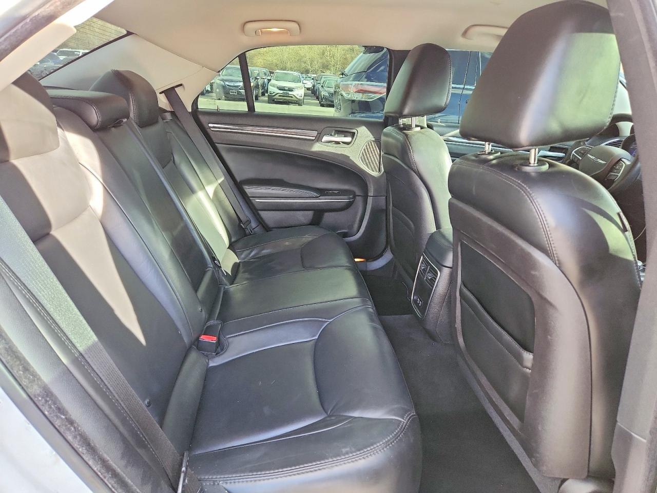 2016 CHRYSLER 300 LIMITED photo 28
