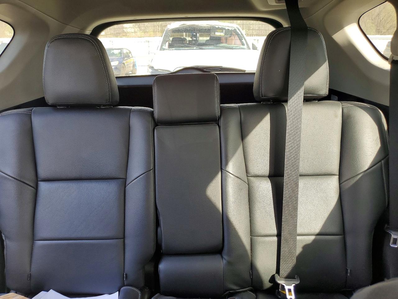 2018 TOYOTA RAV4 XLE photo 19