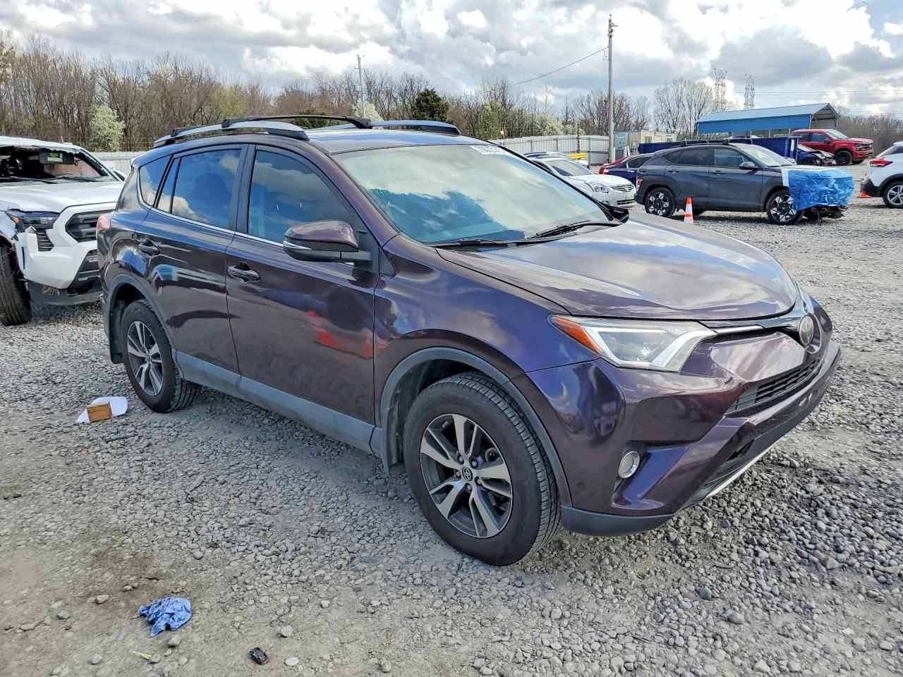2018 TOYOTA RAV4 XLE photo 7