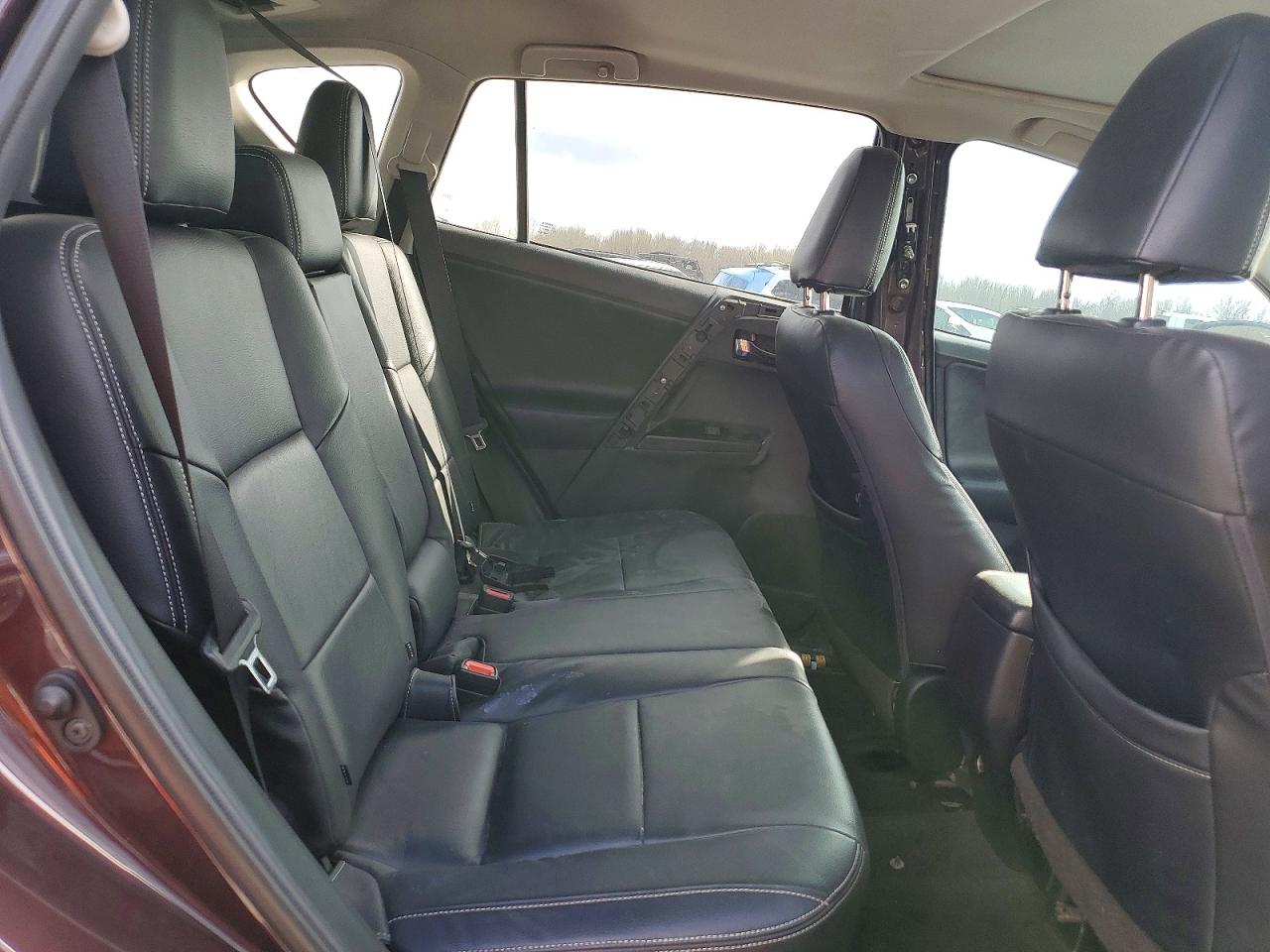 2018 TOYOTA RAV4 XLE photo 21
