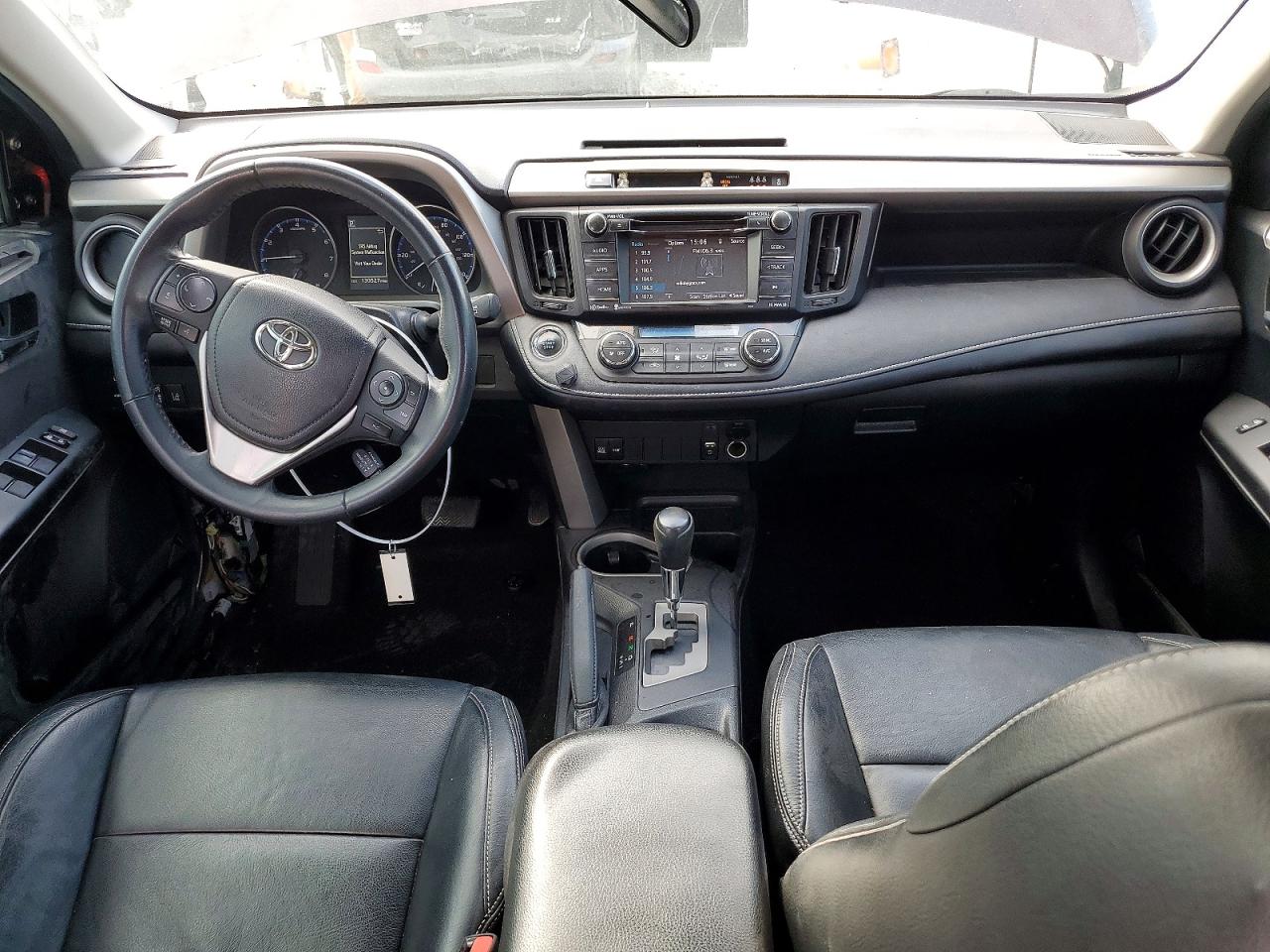 2018 TOYOTA RAV4 XLE photo 15