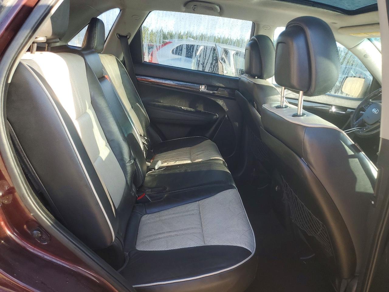 2013 KIA SORENTO photo 31