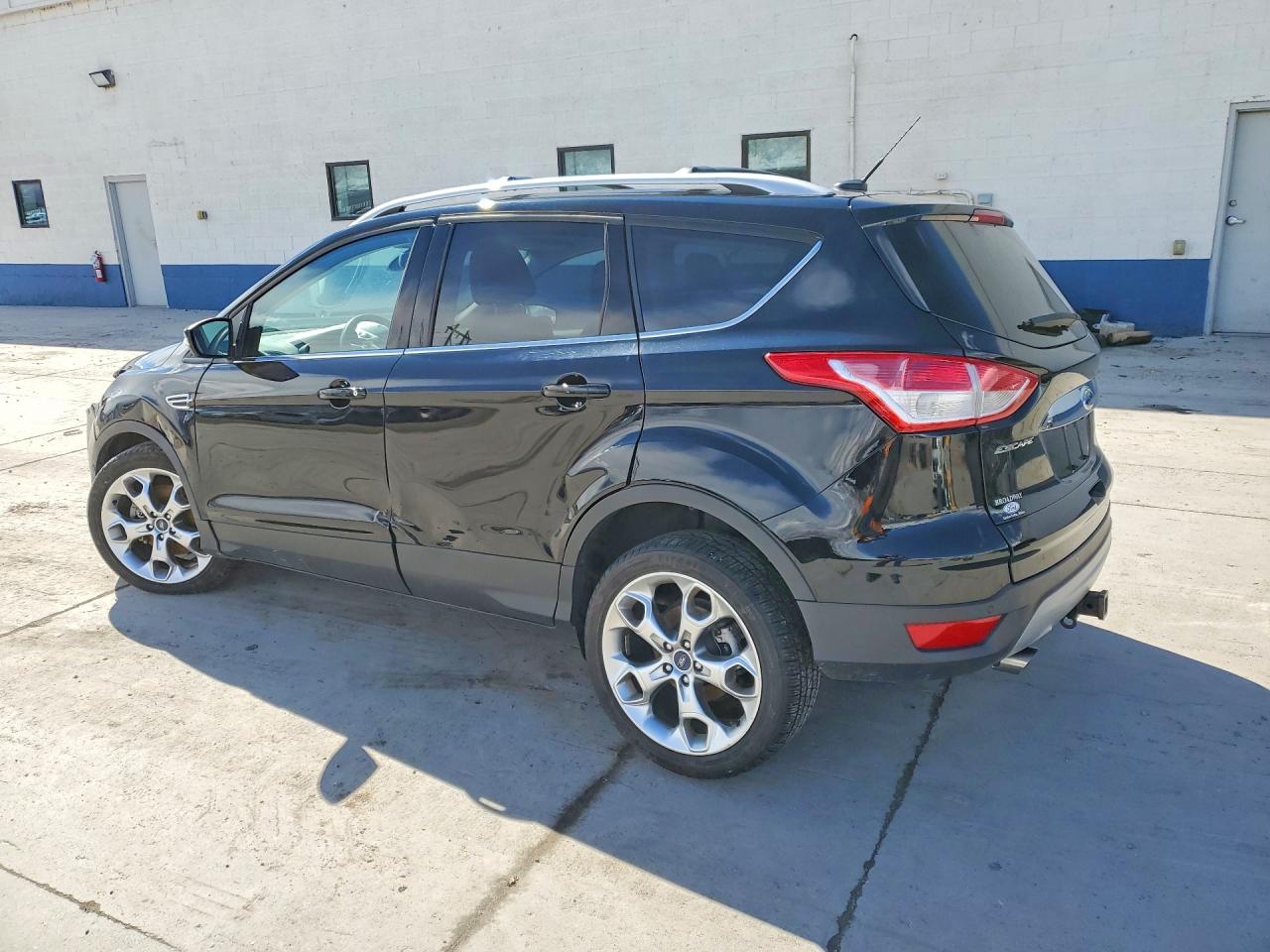 2016 FORD ESCAPE TITANIUM photo 2