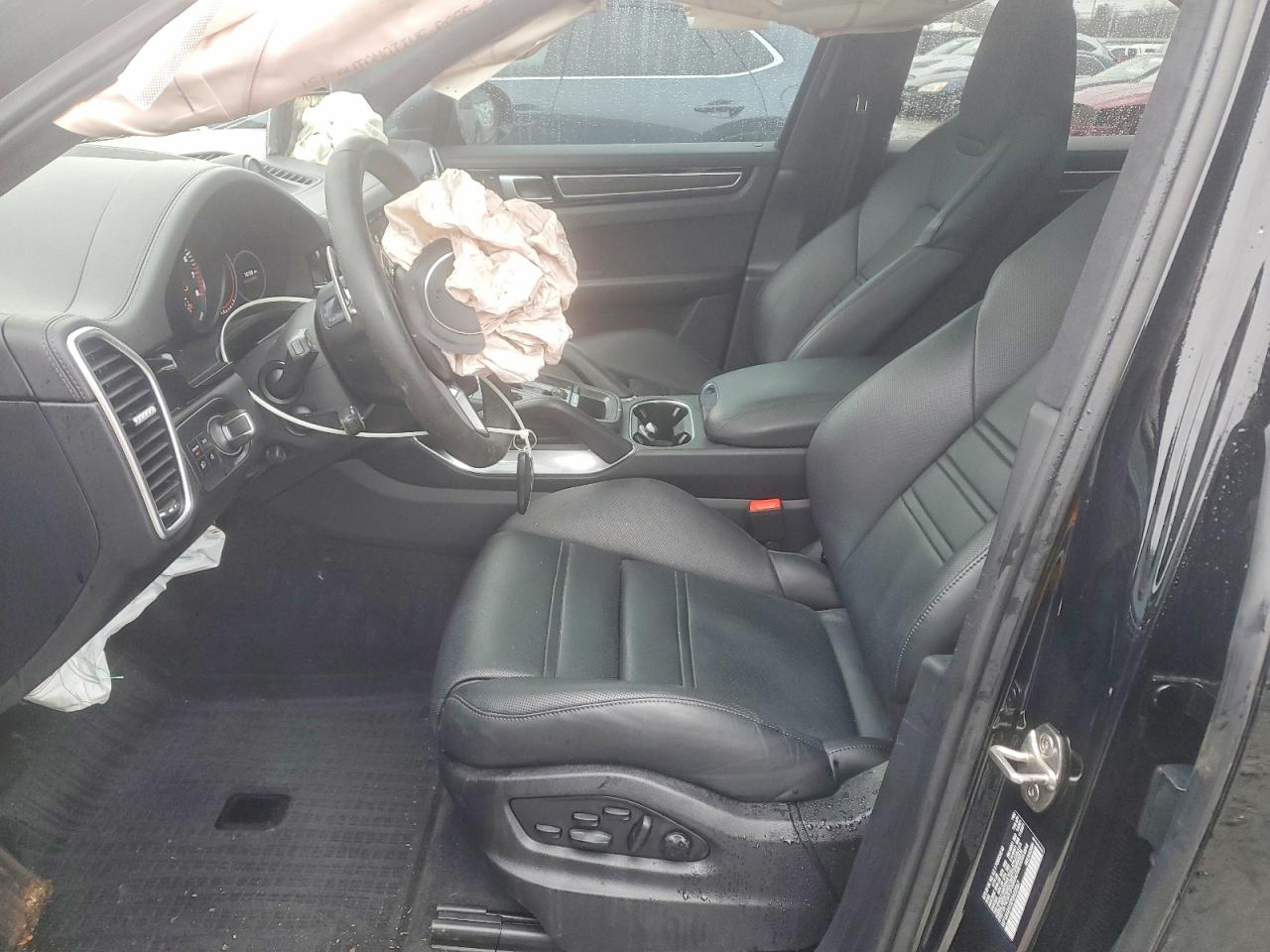2023 PORSCHE CAYENNE TURBO S E-HYBRID photo 13