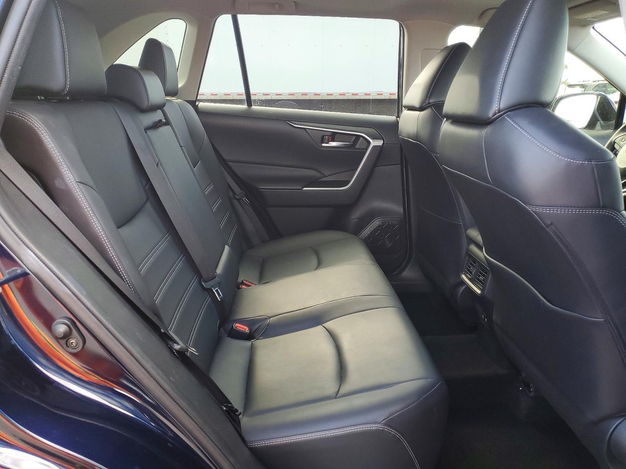 2019 TOYOTA RAV4 XLE PREMIUM photo 11