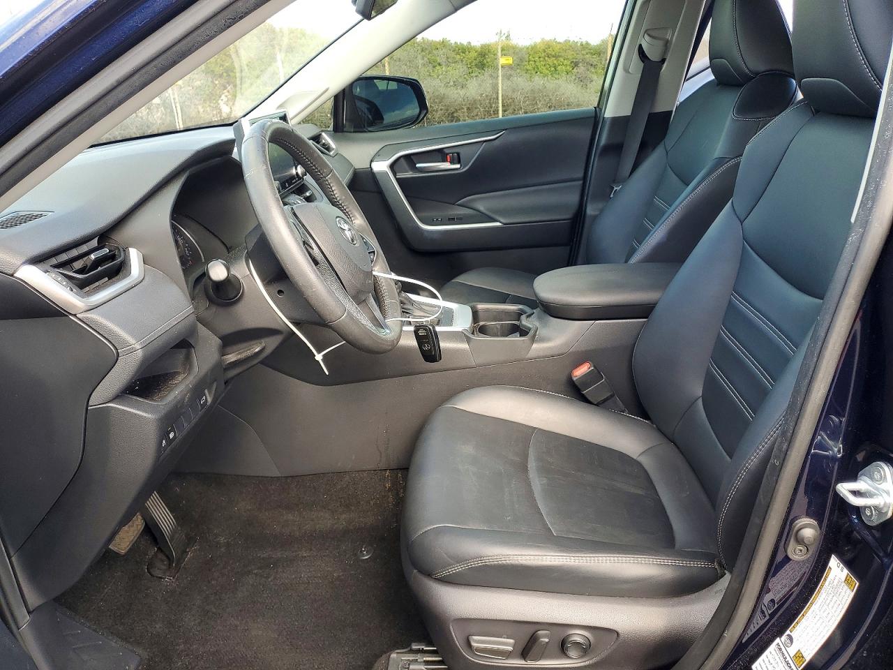 2019 TOYOTA RAV4 XLE PREMIUM photo 7