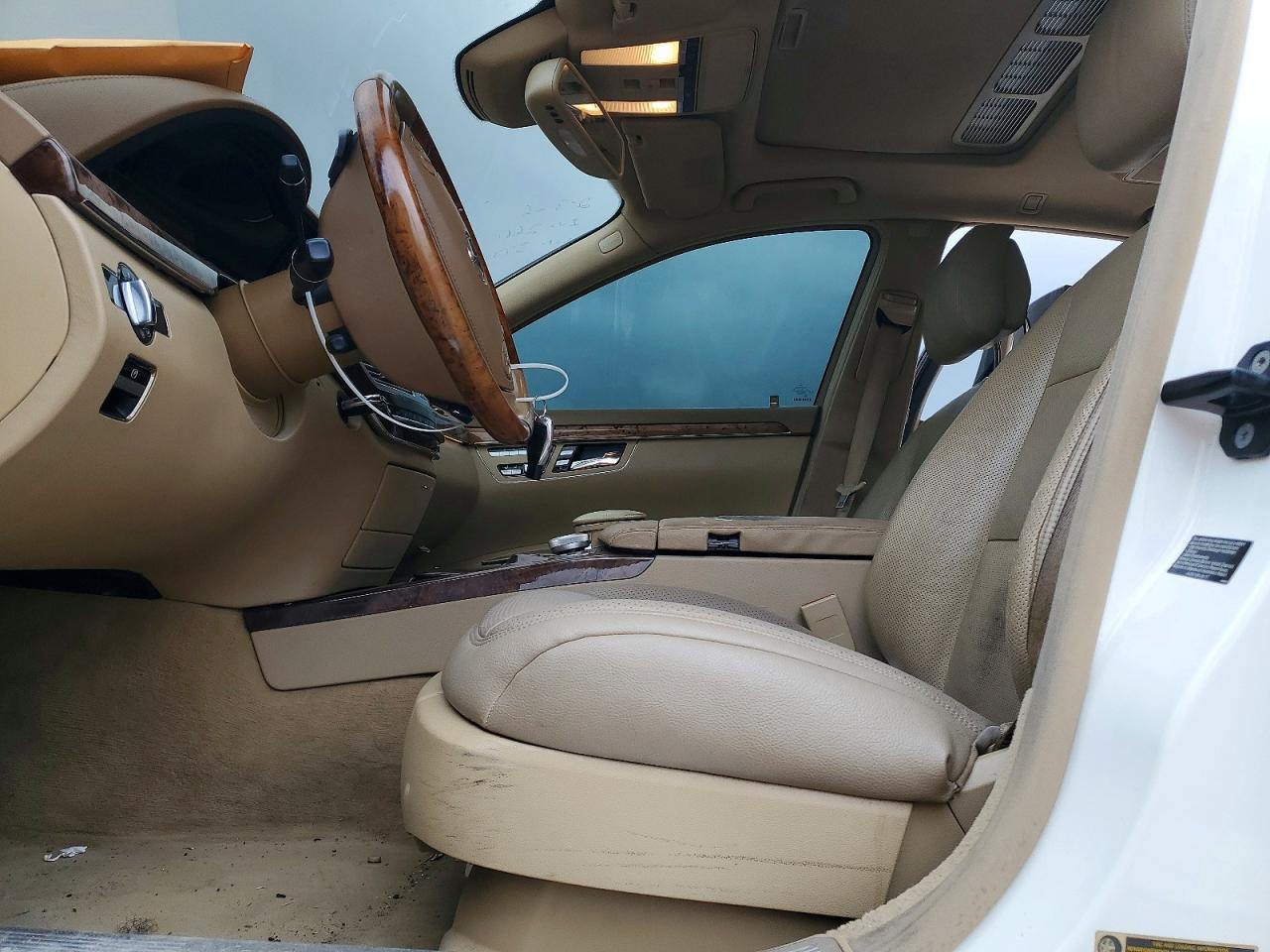 2010 MERCEDES-BENZ S 550 photo 13