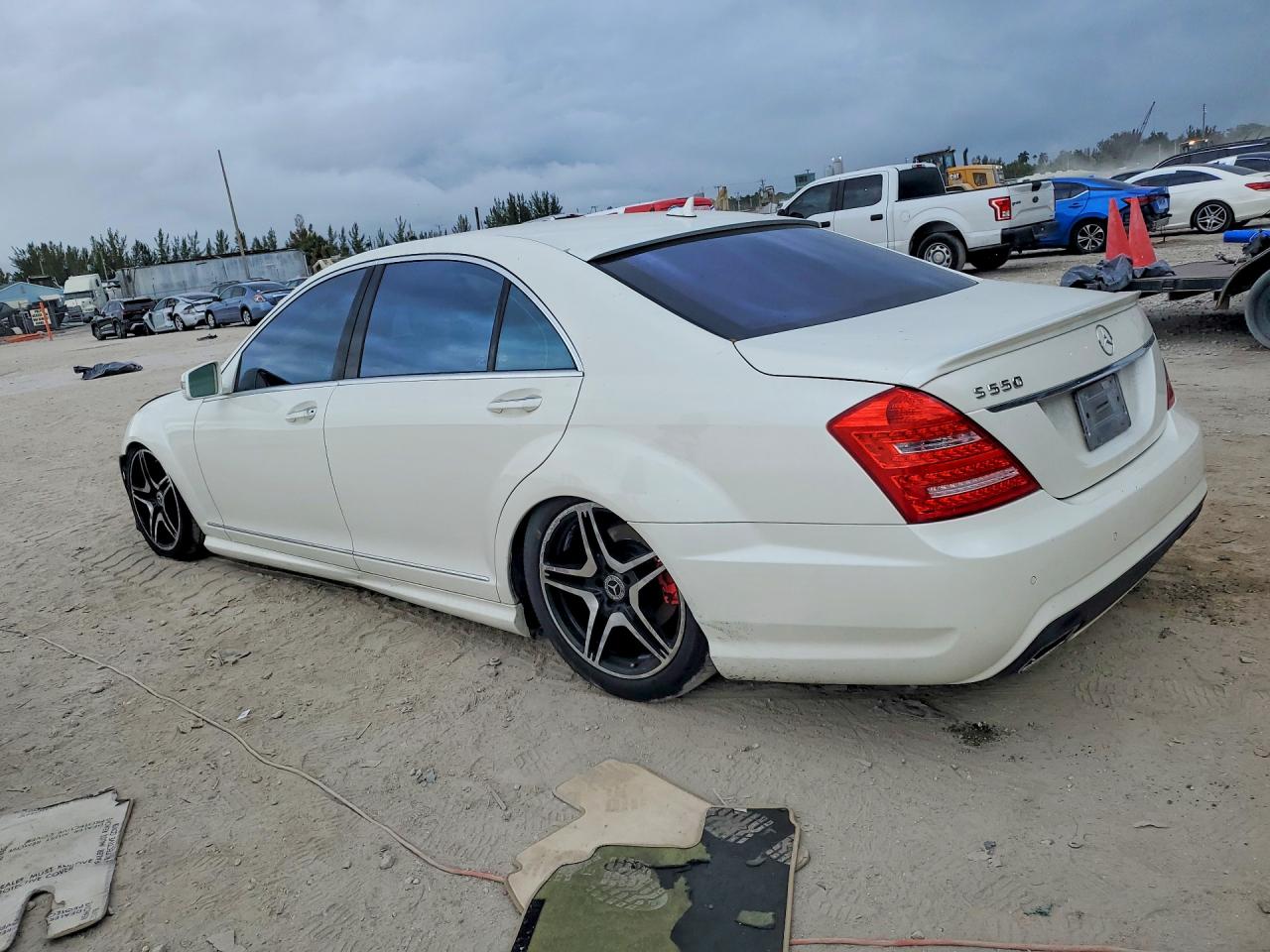 2010 MERCEDES-BENZ S 550 photo 3
