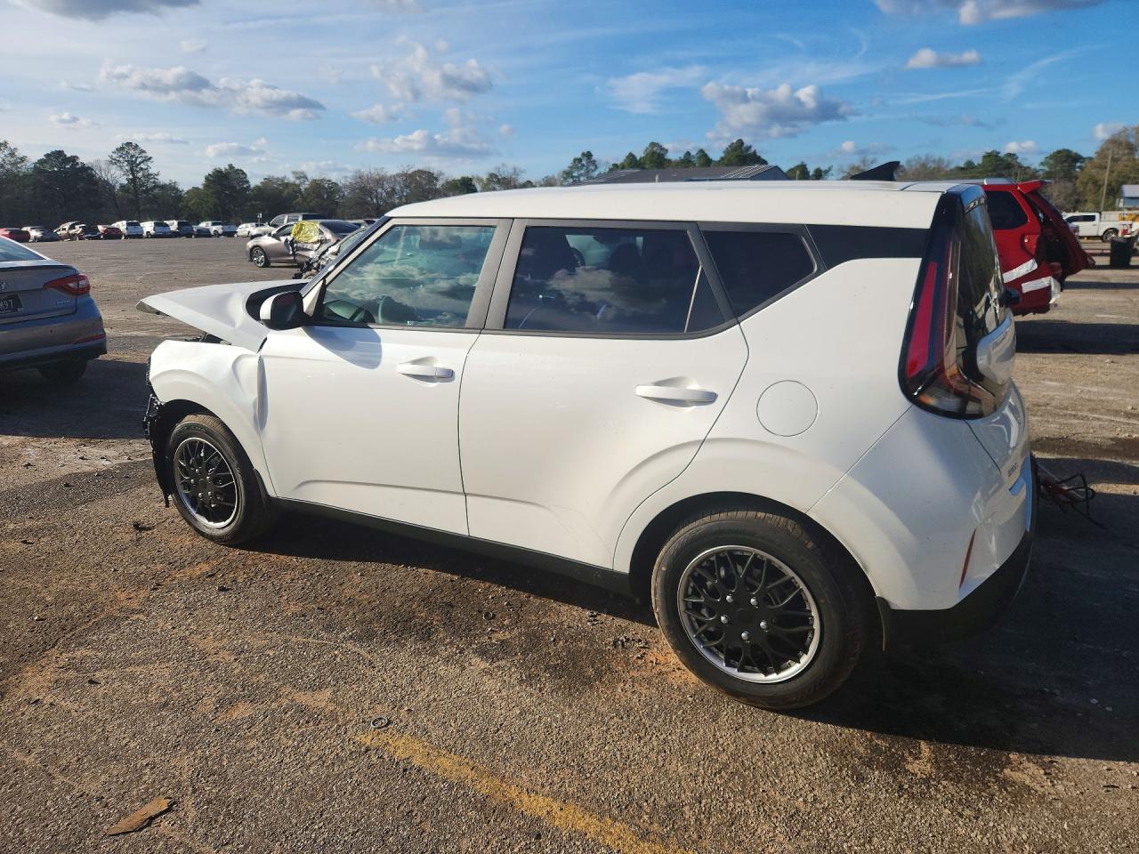 2025 KIA SOUL LX photo 4