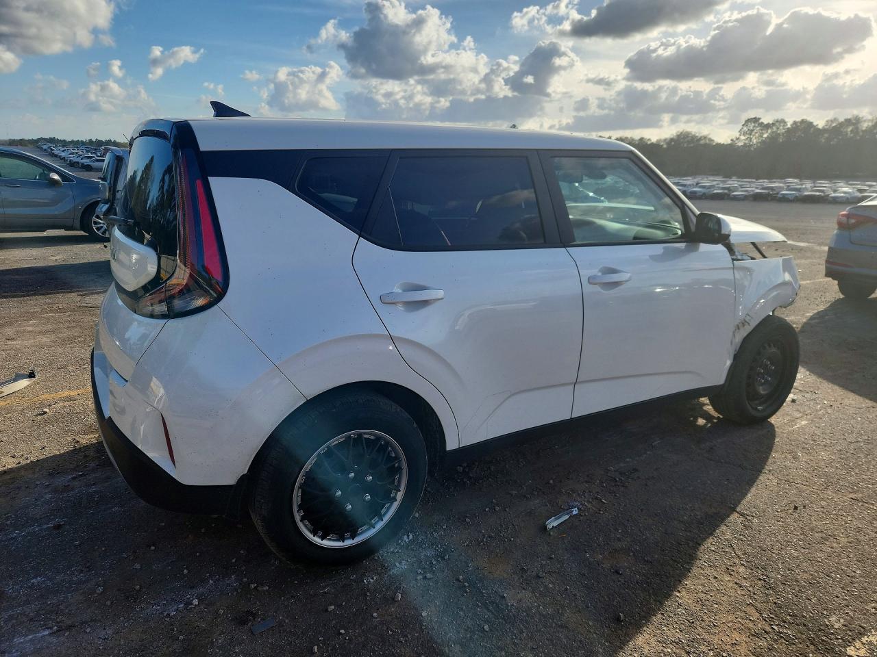 2025 KIA SOUL LX photo 7