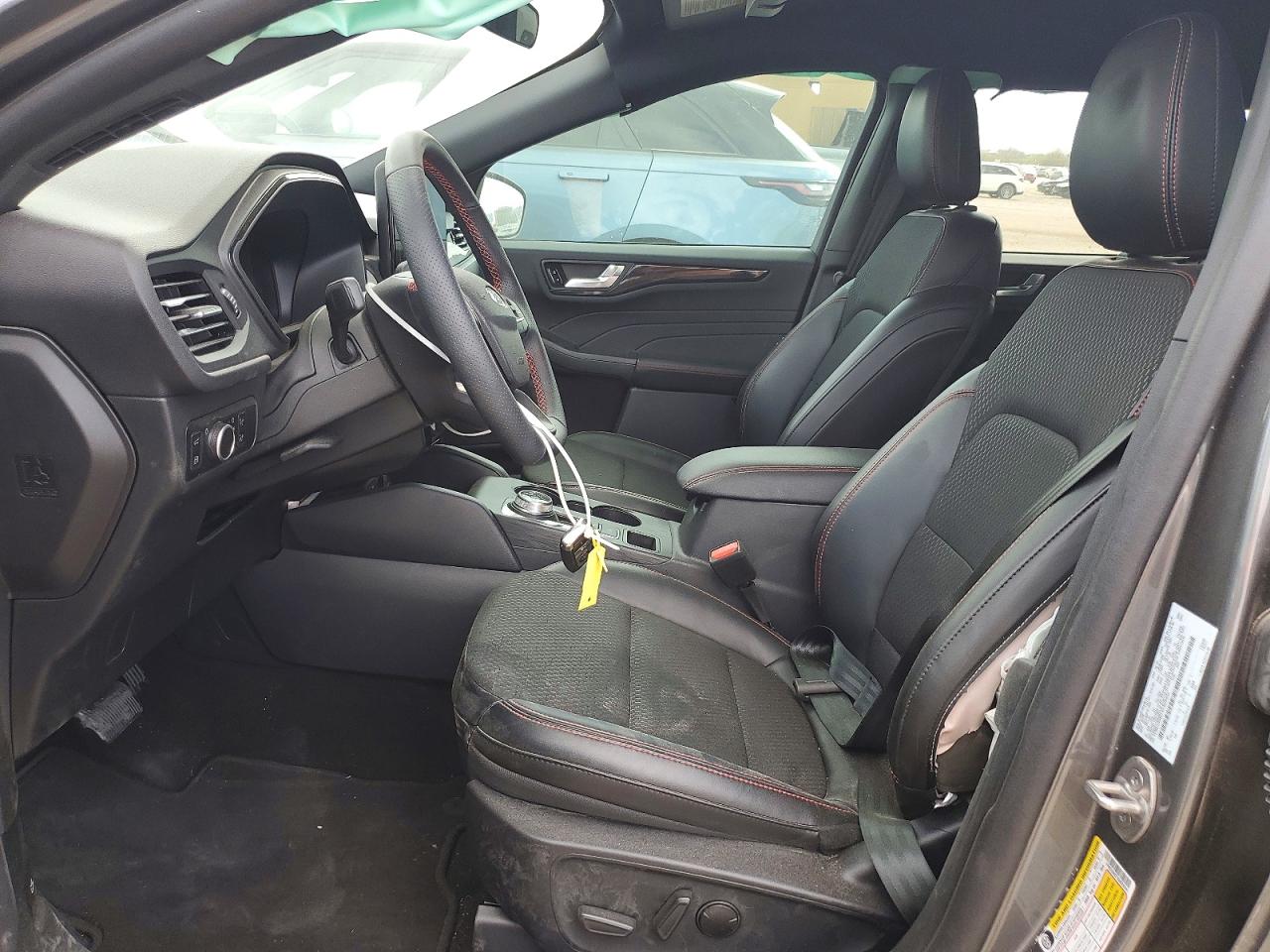 2025 FORD ESCAPE ST LINE photo 13