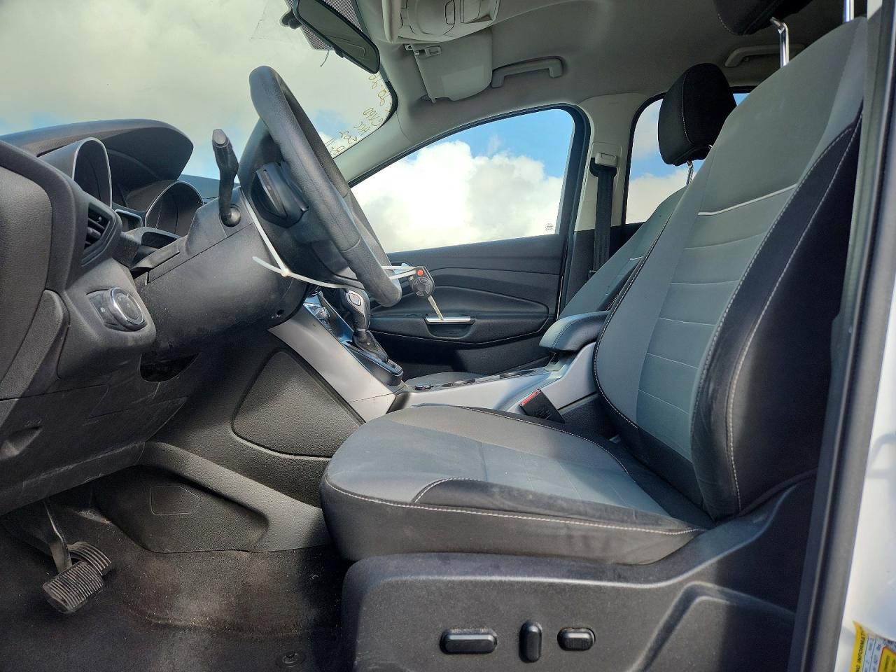 2014 FORD ESCAPE SE photo 19
