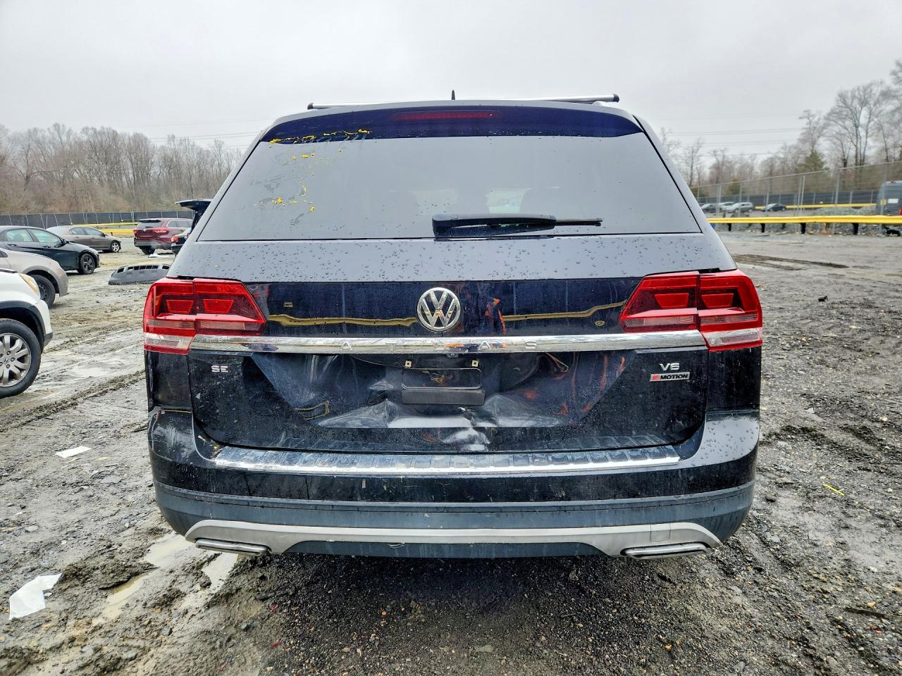 2018 VOLKSWAGEN ATLAS SE photo 11