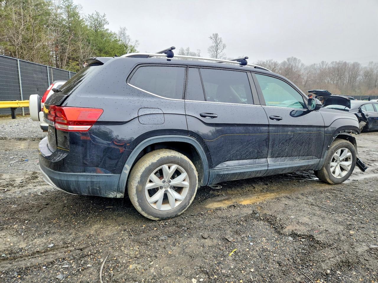 2018 VOLKSWAGEN ATLAS SE photo 5