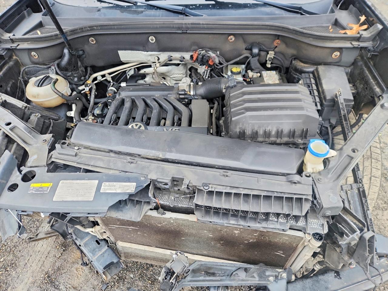 2018 VOLKSWAGEN ATLAS SE photo 23