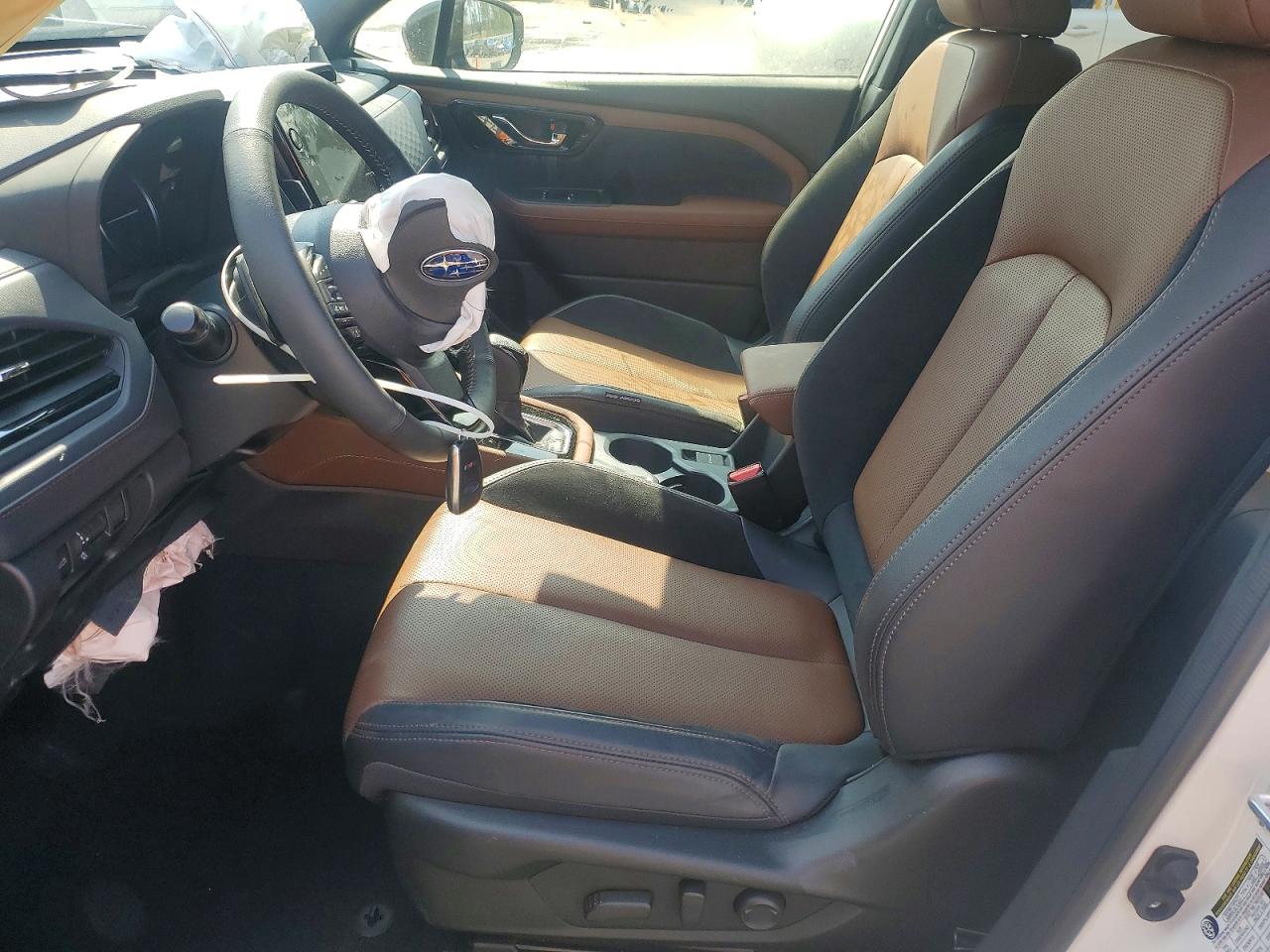 2025 SUBARU FORESTER TOURING photo 19