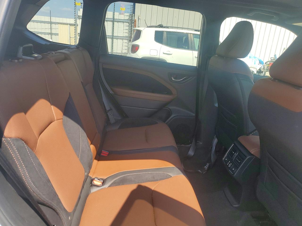 2025 SUBARU FORESTER TOURING photo 31