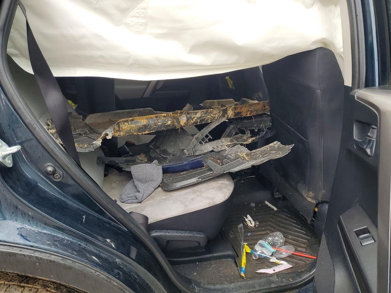 2018 TOYOTA RAV4 XLE photo 11