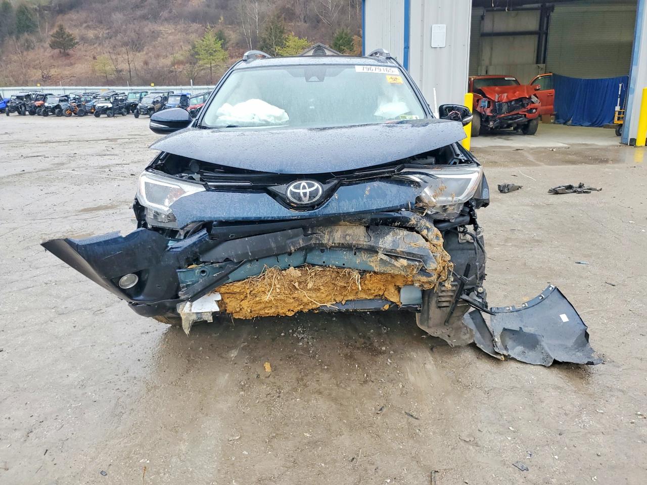 2018 TOYOTA RAV4 XLE photo 5