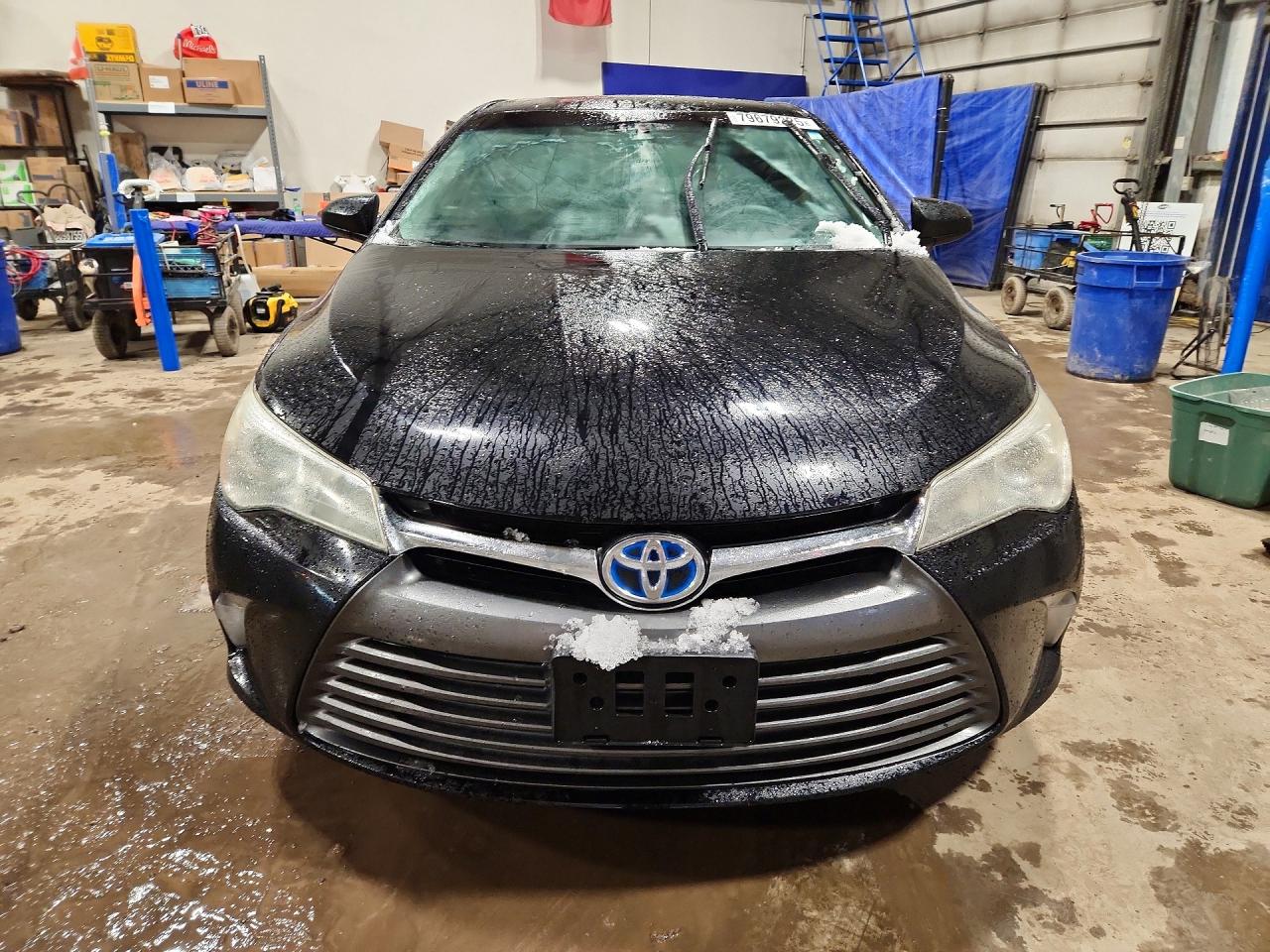 2016 TOYOTA CAMRY SE photo 9