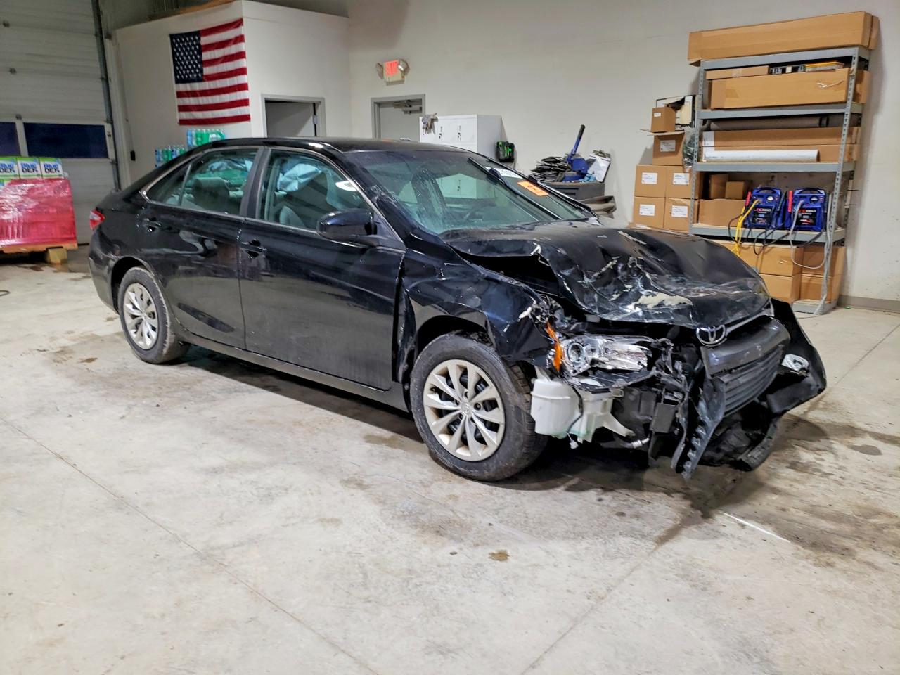 2015 TOYOTA CAMRY LE photo 7