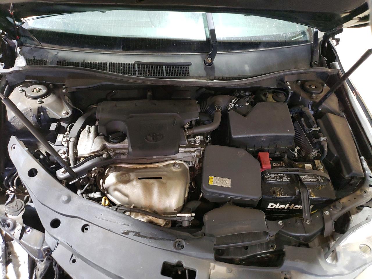 2015 TOYOTA CAMRY LE photo 21
