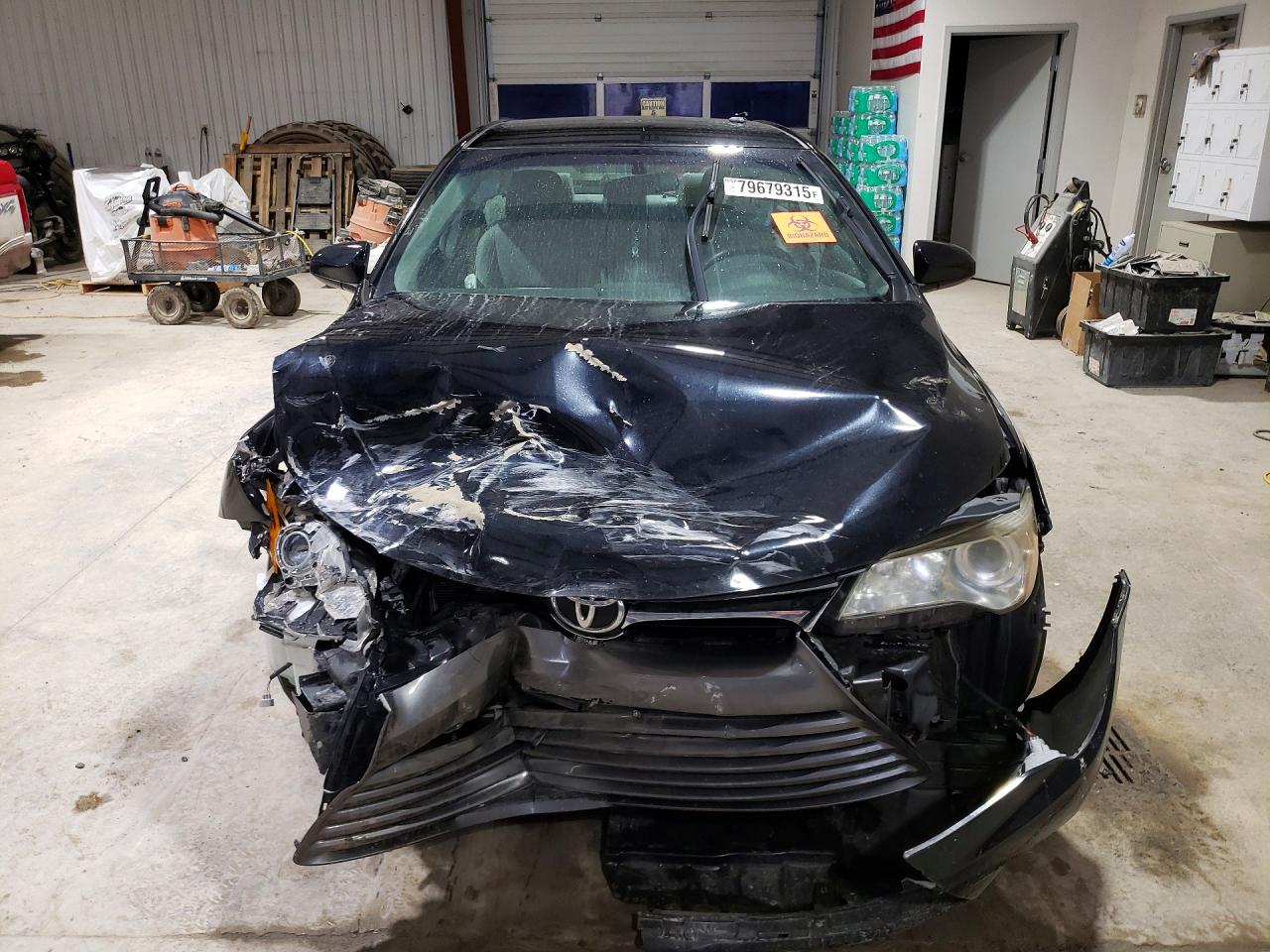 2015 TOYOTA CAMRY LE photo 9