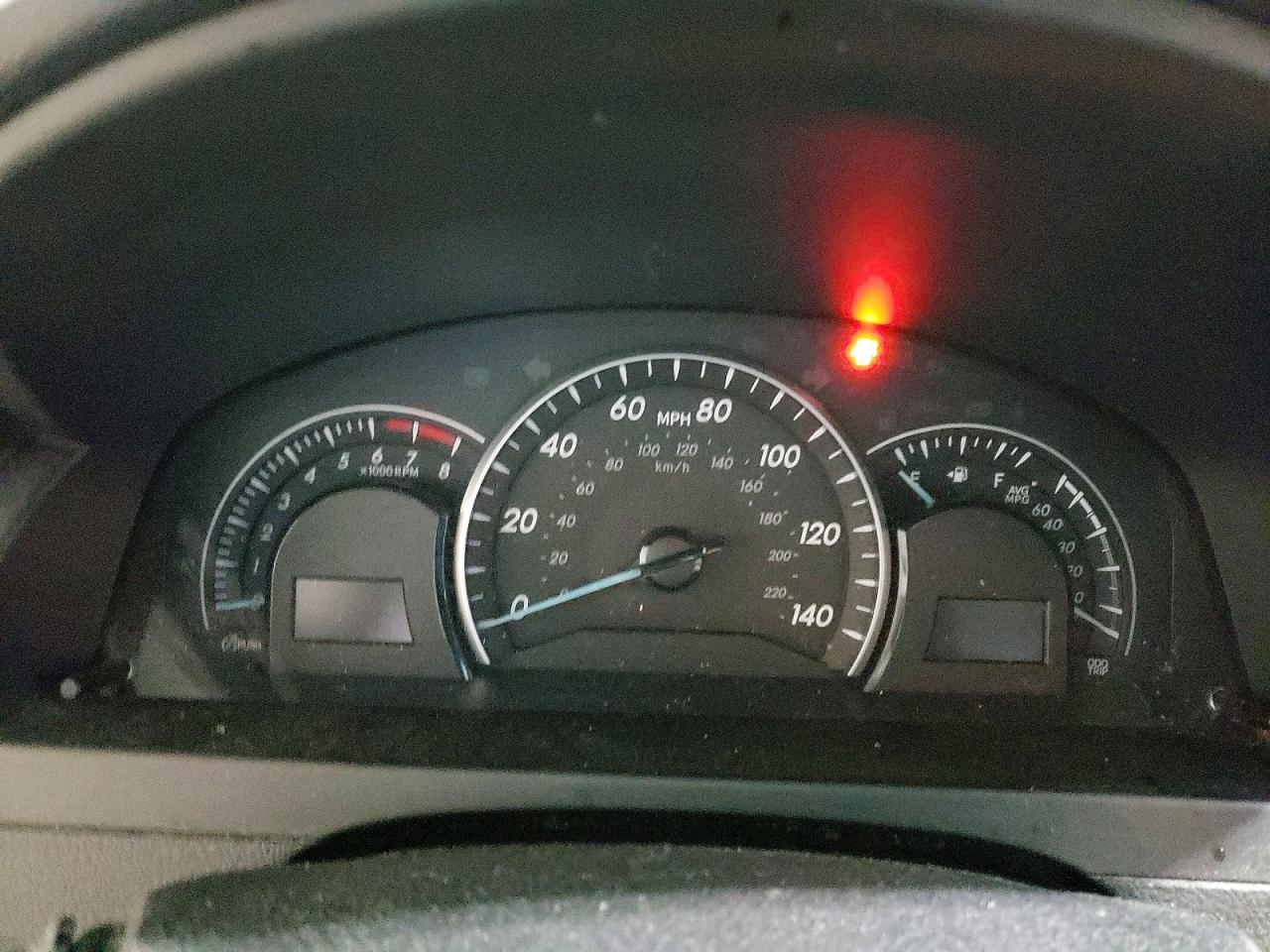 2015 TOYOTA CAMRY LE photo 17