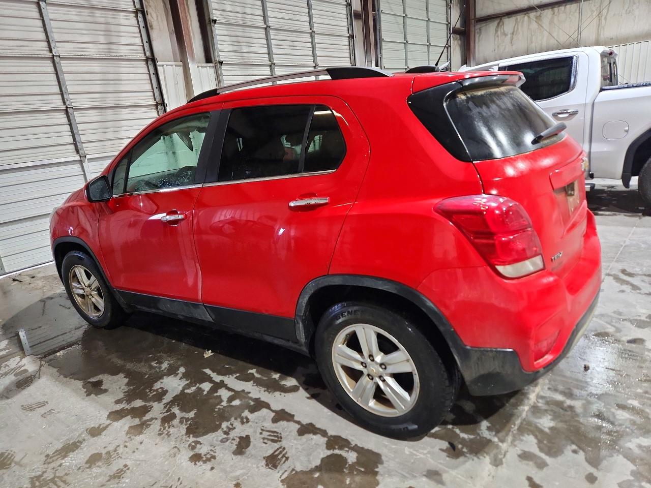 2020 CHEVROLET TRAX 1LT photo 2