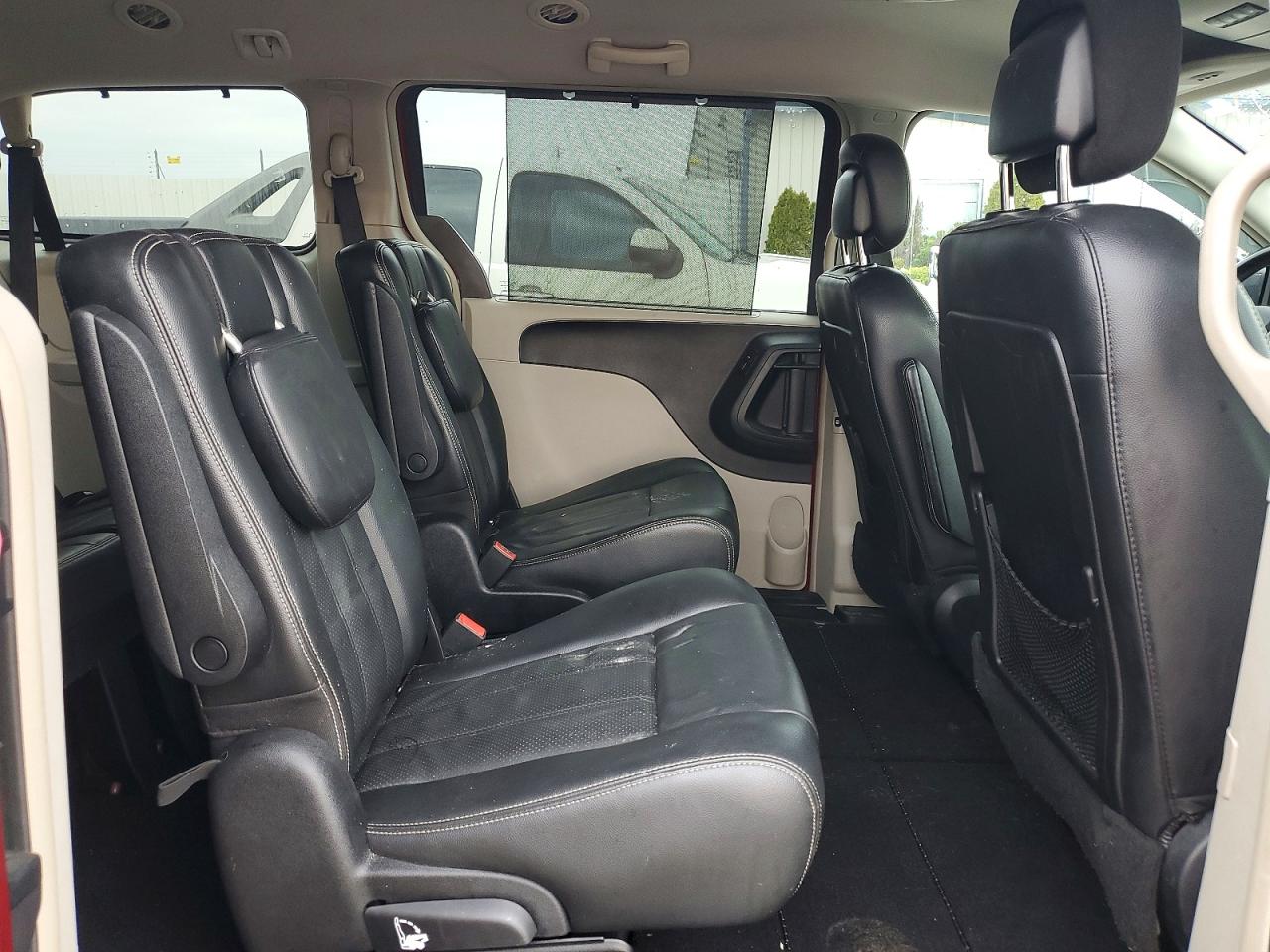 2012 CHRYSLER TOWN & COUNTRY TOURING L photo 21