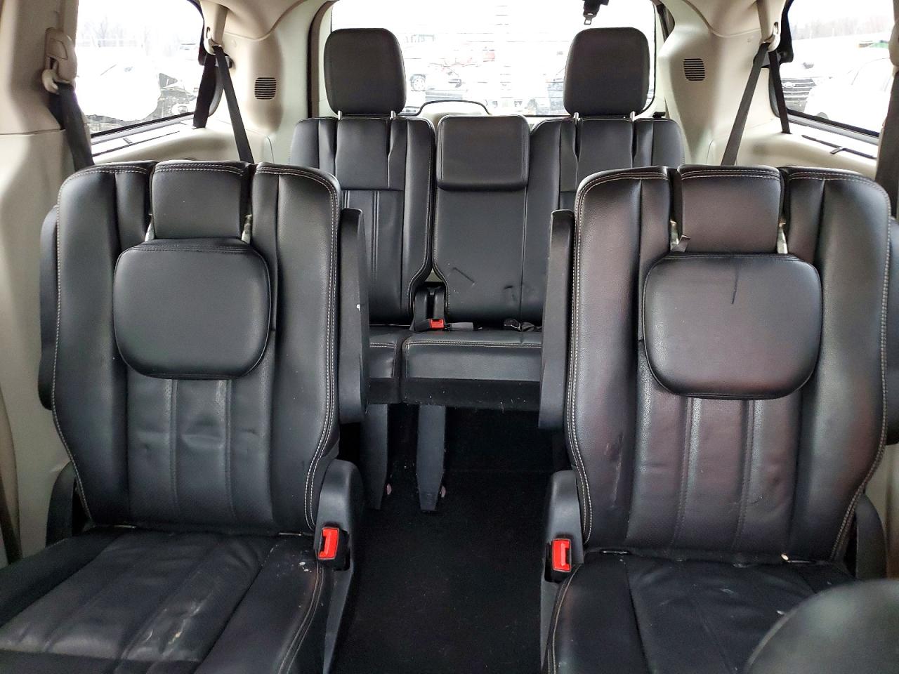 2012 CHRYSLER TOWN & COUNTRY TOURING L photo 19