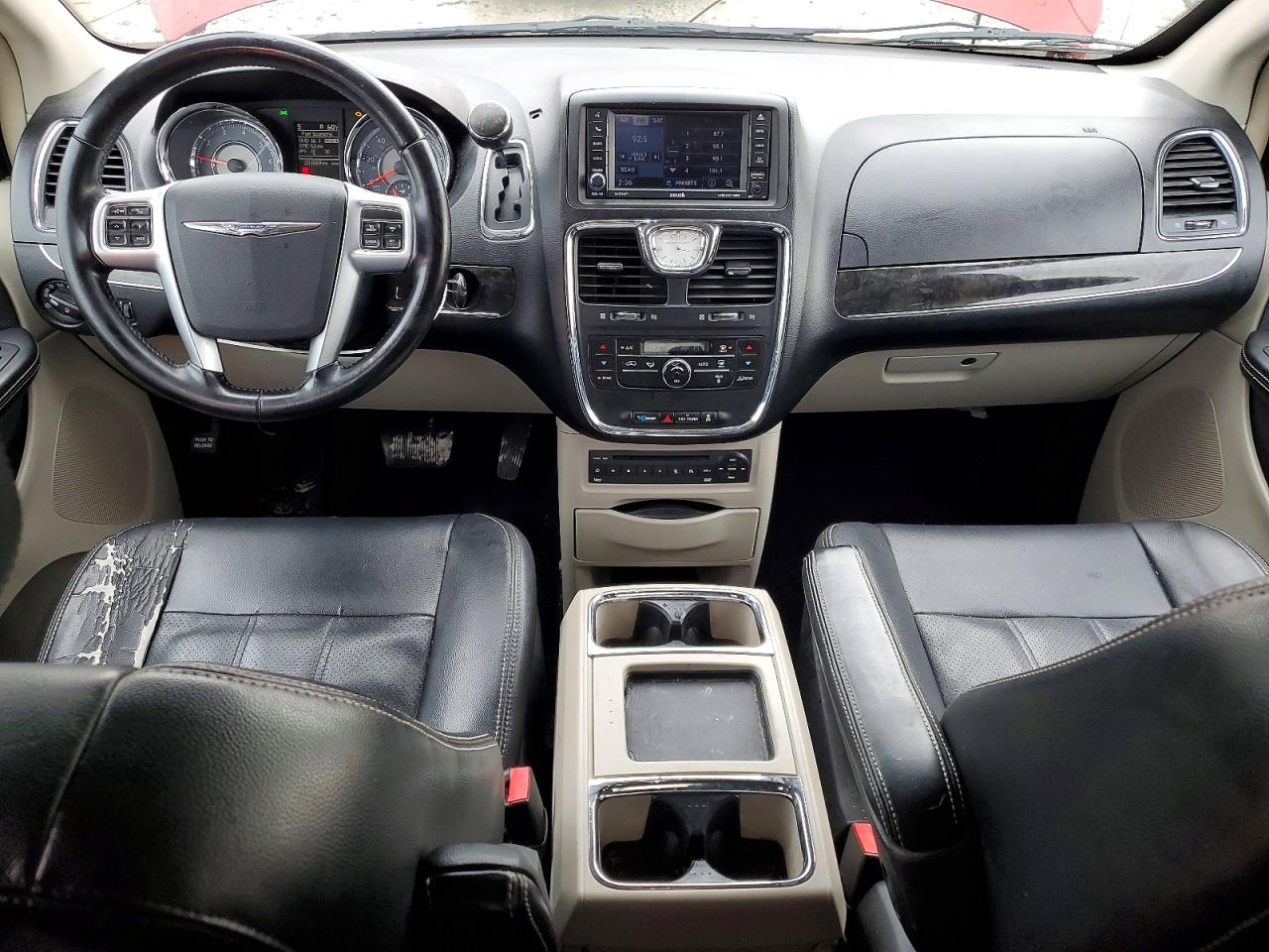 2012 CHRYSLER TOWN & COUNTRY TOURING L photo 15
